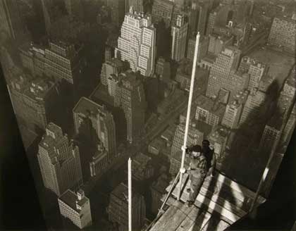 lewis-hine-empire-state-building