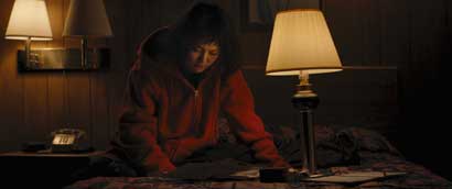 Rinko Kikuchi in una scena del film "Kumiko, the Treasure Hunter" di David Zellner