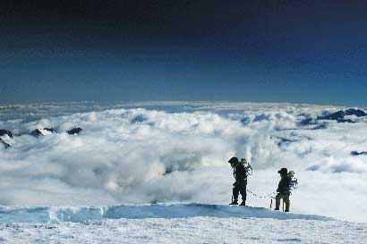 Un’immagine dell’Everest in “Beyond the Edge” (Concorso)-Photo: courtesy of TFF2014 Un’immagine dell’Everest in “Beyond the Edge” (Concorso)-photo courtesy of TFF2014