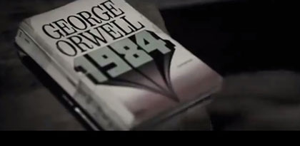Un frame del video di "Sotto bombardamento" di Ligabue - © 2012 WMG