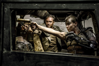Tom Hardy e Charlize Theron - Photo: courtesy of Warner Bros. Italia