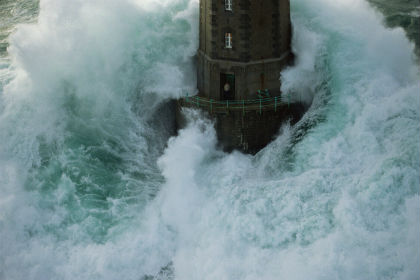 ondata sul faro - Jean Guichard