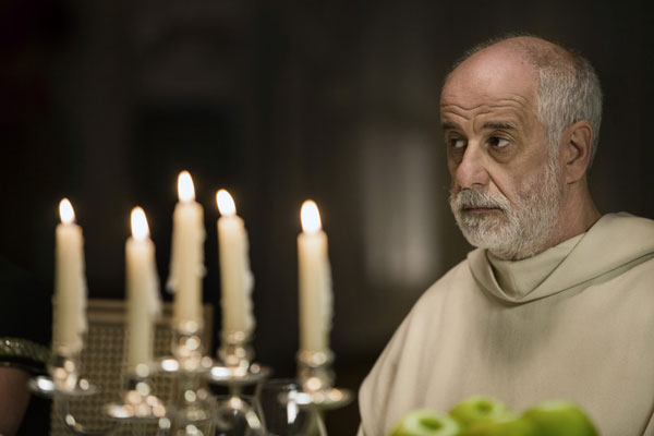 Toni Servillo in una scena de Le Confessioni - Foto: 01 Distribution