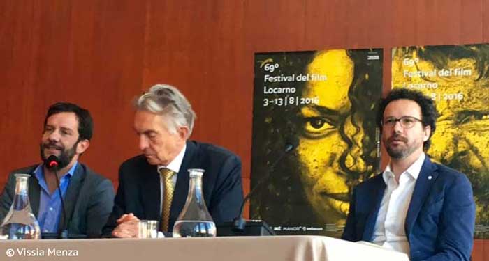 Mario Timbal, Marco Solari e Carlo Chatrian alla conferenza stampa milanese di Locarno 2016 © Vissia Menza