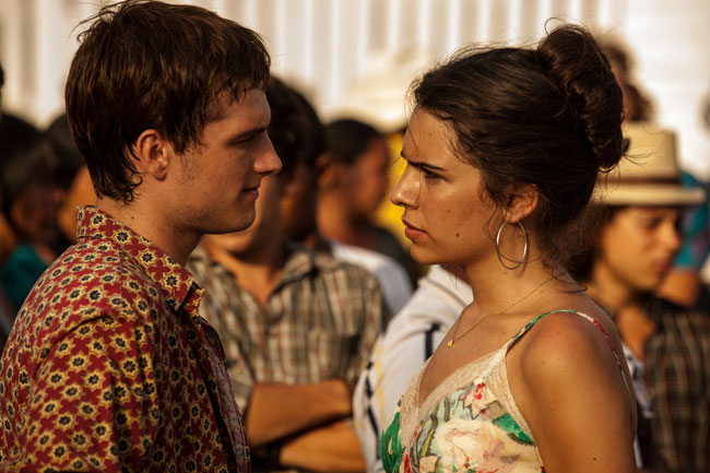 Josh Hutcherson e Claudia Traisac in ESCOBAR - Photo: courtesy of GOOD FILMS