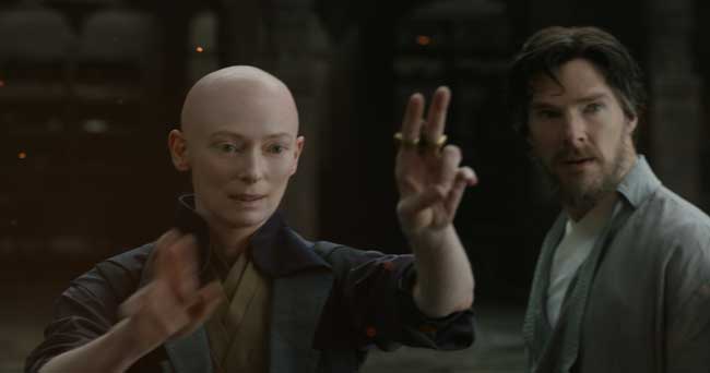 Tilda Swinton e Benedict Cumberbatch in Doctor Strange - Photo: Marvel Entertainment
