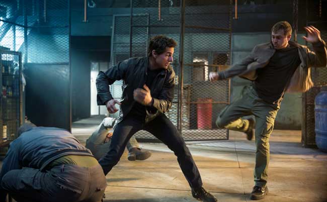 Tom Cruise e Gordon Alexander in JACK REACHER Punto di non Ritorno - Photo: Chiabella James © 2016 PARAMOUNT PICTURES. ALL RIGHTS RESERVED.