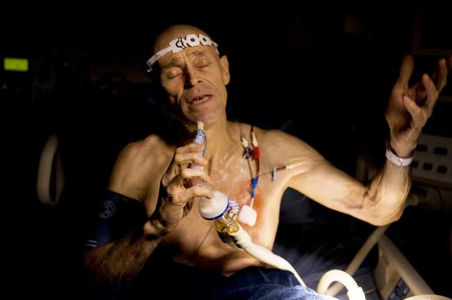 Willem Dafoe in una scena del film My Hindu Friend - Photo: press office Willem Dafoe in una scena del film My Hindu Friend