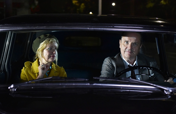 SAKARI KUOSMANEN (Wikström) e KAIJA PAKARINEN (la Moglie) L'ALTRO VOLTO DELLA SPERANZA - Foto: courtesy of CINEMA