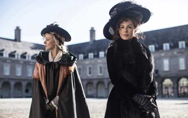 Chloë Sevigny e Kate Beckinsale in Amore e Inganni - Photo: courtesy of Academy Two Chloë Sevigny e Kate Beckinsale in Amore e Inganni - Photo: courtesy of Academy Two