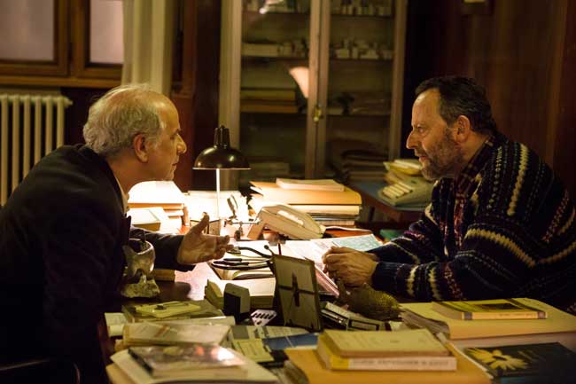Toni Servillo e Jean Reno nel thriller La Ragazza nella Nebbia - Ph: Medusa Film Toni Servillo e Jean Reno nel film La Ragazza nella Nebbia - Ph: Medusa Film