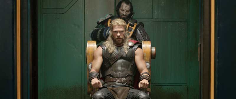 Una scena di Thor RAGNAROK - Photo courtesy of MARVEL Studios Una scena di Thor RAGNAROK - Photo courtesy of MARVEL Studios