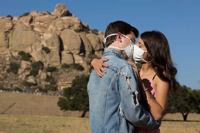 Una scena del film VIRAL - Ph: courtesy of Midnight Factory Una scena del film VIRAL - Ph: courtesy of Midnight Factory