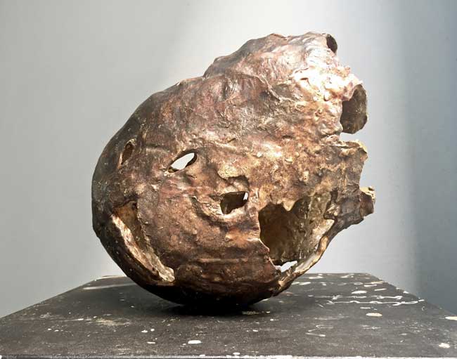 Un’opera in mostra: Pascal Murer - Nonsapiens, 2010 - Bronzo 26 x 16 x 18 cm Un’opera in mostra a Arte e Perturbante Visarte Ticino: Pascal Murer - Nonsapiens, 2010