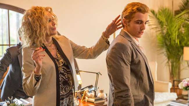 Sharon Stone e Dave Franco in The Disaster Artist - Photo by Justina Mintz © 2015 Warner Bros. Entertainment Inc. Sharon Stone e Dave Franco in The Disaster Artist - Photo by Justina Mintz © 2015 Warner Bros. Entertainment Inc.