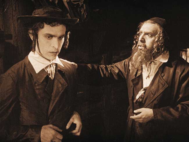 Ernst Deutsch e Avrom Morewsky in Das alte Gesetz - Source: Deutsche Kinemathek Berlinale 2018 - Ernst Deutsch e Avrom Morewsky in Das alte Gesetz - Source: Deutsche Kinemathek