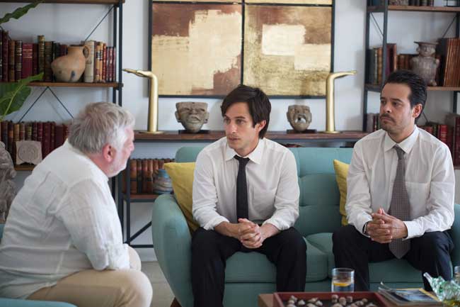 Simon Russell Beale, Gael García Bernal e Leonardo Ortizgris nel film MUSEO © Alejandra Carvajal I vincitori della Berlinale 2018: gli sceneggiatori del film MUSEO. Photo © Alejandra Carvajal