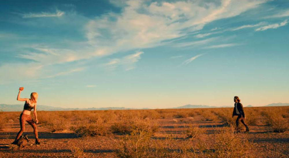 una scena del film Deserto Rosso Sangue - Photo: courtesy of Midnight Factory una scena del film Deserto Rosso Sangue - Photo: courtesy of Midnight Factory