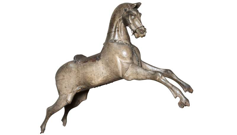 Raro cavallo a dondolo del XVIII secolo proveniente da un castello piemontese non più esistente cavallo a dondolo XVIII secolo, collezione Giannelli