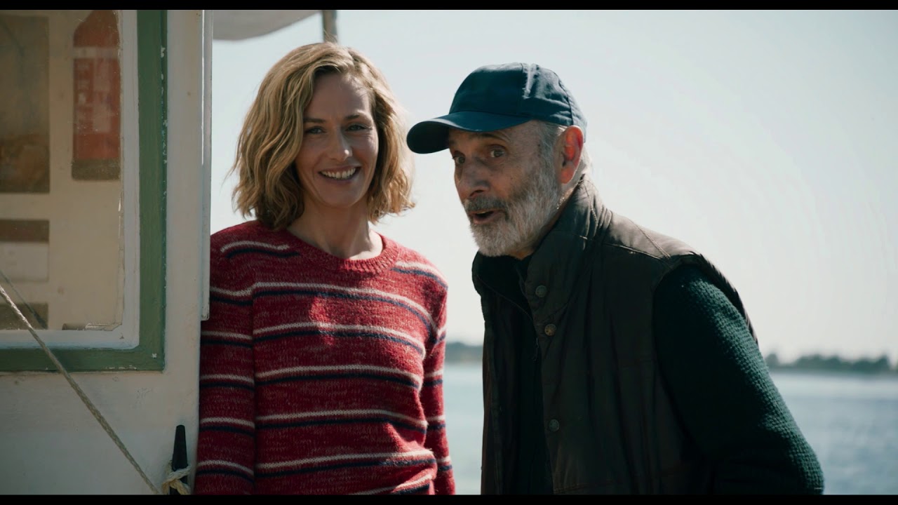 Cècile de France e Guy Marchand in una scena del film Toglimi un dubbio Cècile de France e Guy Marchand in una scena del film Toglimi un dubbio