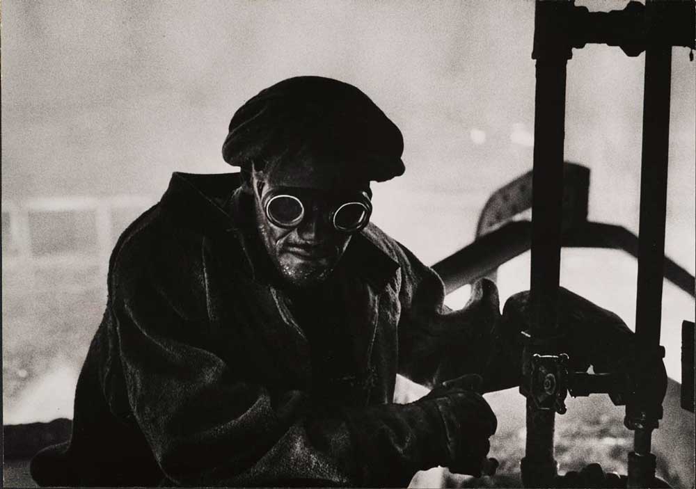 W.Eugene Smith, USA, 1918-1978 Forgiatore / Steelworker, 1955-1957 Stampa ai sali d’argento / gelatin silver print 23.49 x 33.34 cm Gift of Vira I. Heinz Fund of the Pittsburgh Foundation © W. Eugene Smith / Magnum Photos W Eugene Smith, Steelworker
