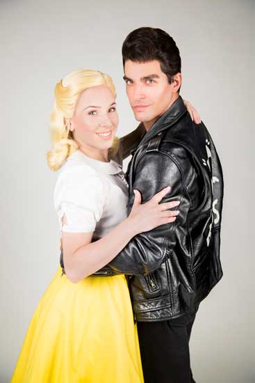 Lucia Blanco (Sandy) e Giulio Corso (Danny) in Grease il musical - Photo: Giulia Marangoni Lucia Blanco (Sandy) e Giulio Corso (Danny) in Grease il musical - Photo by Giulia Marangoni