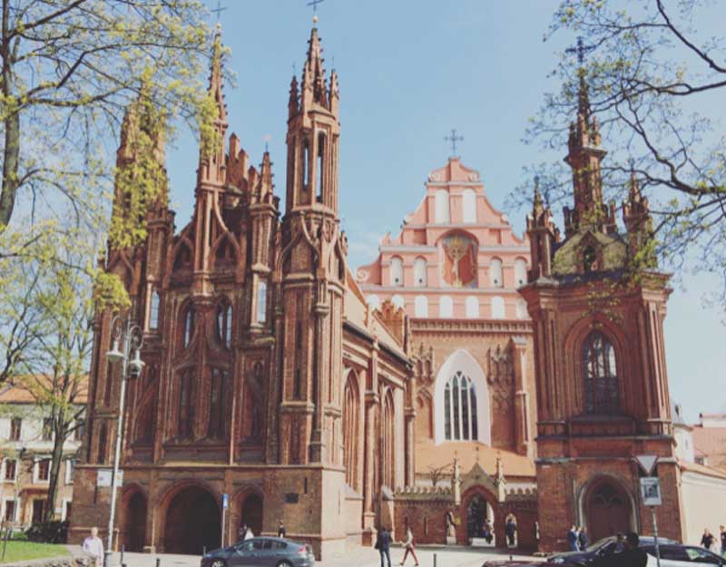 La chiesa di Sant’Anna a Vilnius - Photo © Anna Falciasecca La chiesa di Sant’Anna a Vilnius - Photo by Anna Falciasecca