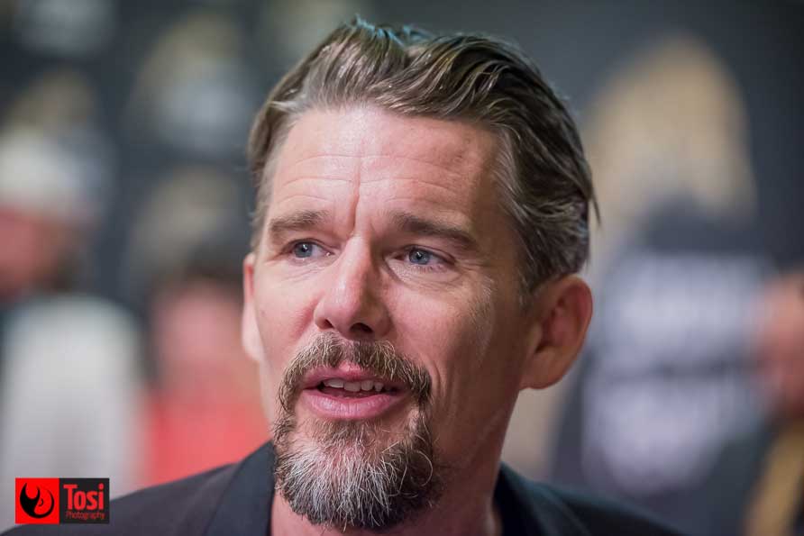 Ethan Hawke in Piazza Grande a Locarno © Tosi Photography Ethan Hawke in Piazza Grande a Locarno - Tosi Photography
