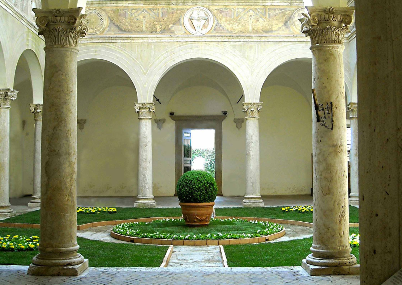 pienza e i fiori il cortile di palazzo piccodomini