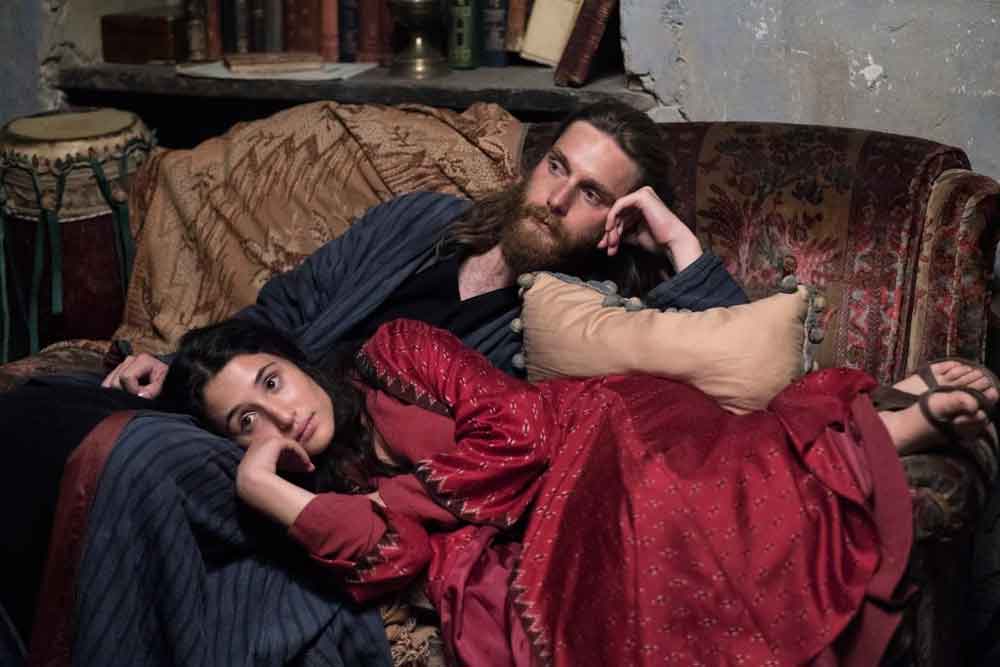 Marianna Fontana e Reinout Scholten van Aschat in una scena del film Capri-Revolution - Photo: courtesy of 01 Distribution