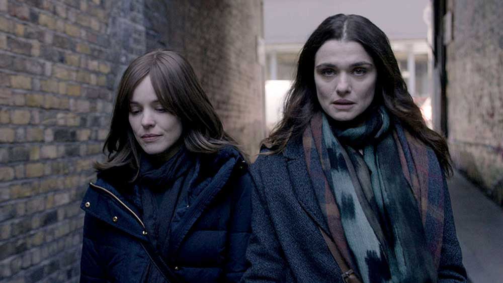 Rachel McAdams e Rachel Weisz nel film Disobedience - Photo: courtesy of Cinema srl Rachel McAdams e Rachel Weisz nel film Disobedience - Photo: courtesy of Cinema srl