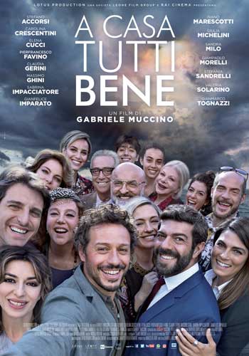 la locandina del film A casa tutti bene la locandina del film A casa tutti bene