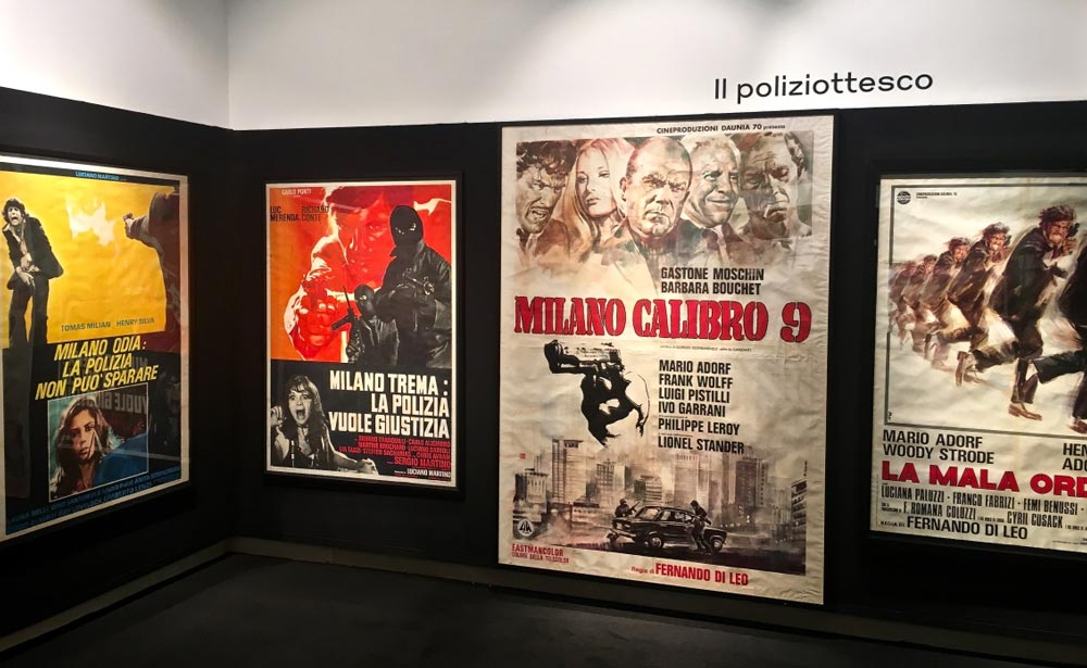L’allestimento della mostra Milano e il Cinema:la sala del “poliziottesco” - Photo: MaSeDomani L’allestimento della mostra Milano e il Cinema:la sala del “poliziottesco” - Photo: MaSeDomani