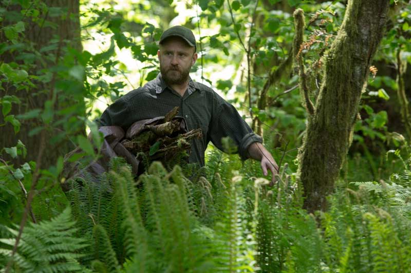 Ben Foster in una scena del film Senza lasciare traccia - Photo: courtesy of Adler Entertainment Ben Foster in una scena del film Senza lasciare traccia - Photo: courtesy of Adler Entertainment