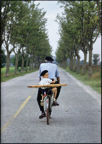 FRANCE. Provence. 1955 © Elliott Erwitt / MAGNUM PHOTOS FRANCE. Provence. 1955 - Copyright: Elliott Erwitt/MAGNUM PHOTOS