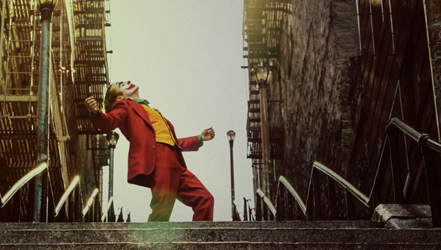 JOAQUIN PHOENIX nel film Joker © 2019 Warner Bros.