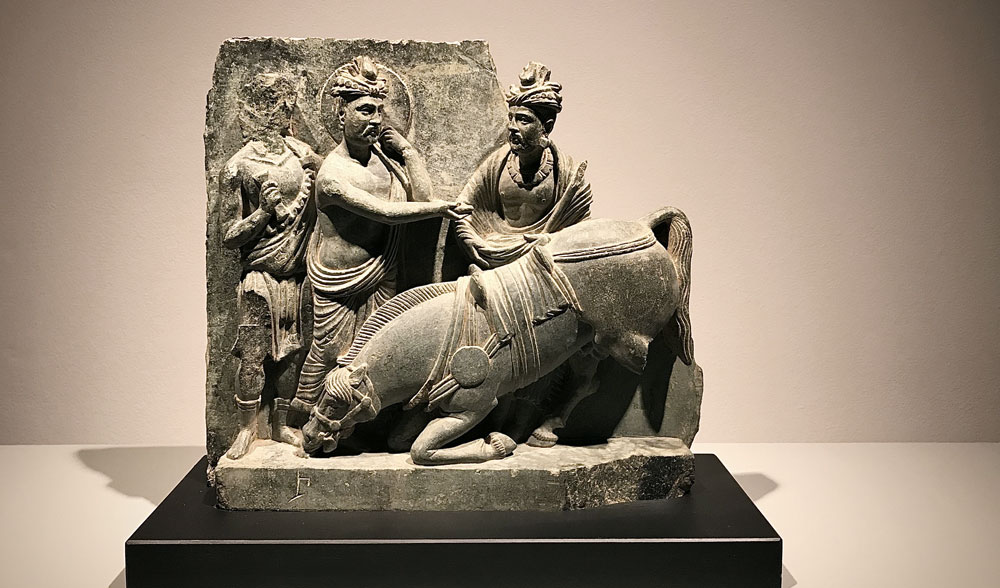 INDIA ANTICA, L'addio al cavallo Kanthaka, Gandhara, II-III° secolo d.C., scisto grigio - Photo MaSeDomani L'addio al cavallo Kanthaka, Gandhara, II-III° secolo d.C., scisto grigio - Photo MaSeDomani