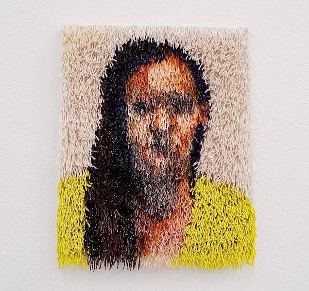 Maja Kitajewska, Autoritratto, 2020, tecnica mista con perline di vetro, 46 x 38 cm Courtesy of the Artist and Galeria Szydlowski, Warsaw Maja Kitajewska, Autoritratto, 2020, tecnica mista con perline di vetro, 46 x 38 cm Courtesy of the Artist and Galeria Szydlowski, Warsaw