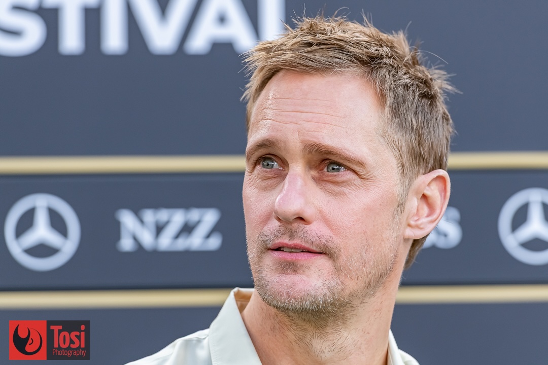 Alexander Skarsgård sul green carpet del ZFF © Tosi Photography.