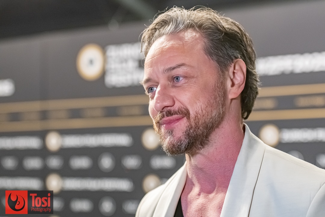 James McAvoy sul green carpet di Zurigo 2025 © Tosi Photography.